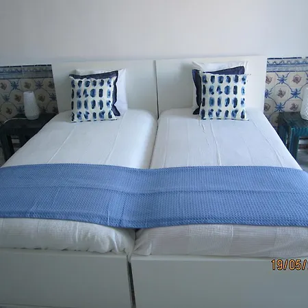Alojamento de Acomodação e Pequeno-almoço B.mar & Suites Lisboa