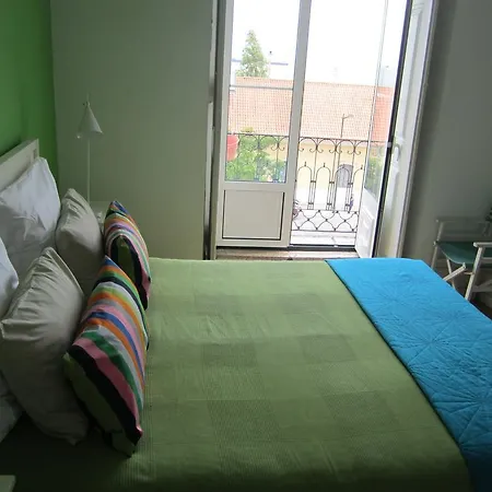 Alojamento de Acomodação e Pequeno-almoço B.mar & Suites 3*