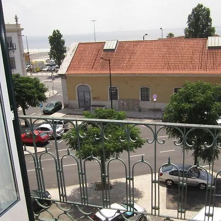 B.mar & Suites